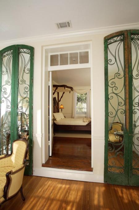 The Burn Bed And Breakfast Natchez Room photo